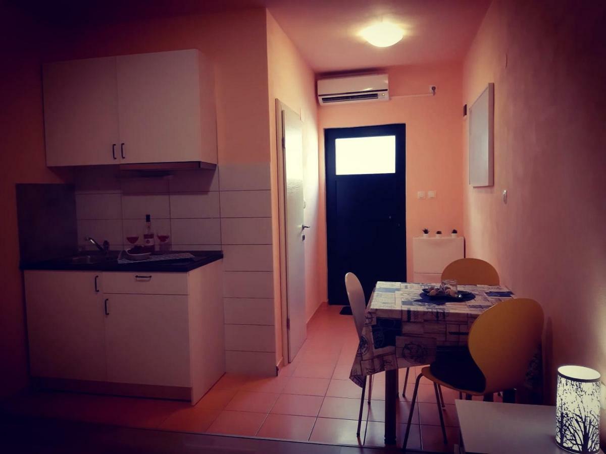 Apartments Luza Lastovo Ngoại thất bức ảnh